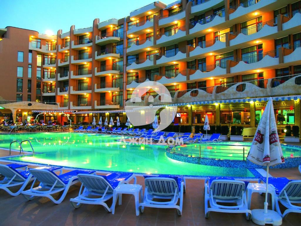 Просторен едностаен апартамент в к-с „Гренада“, к.к. Слънчев бряг - 0