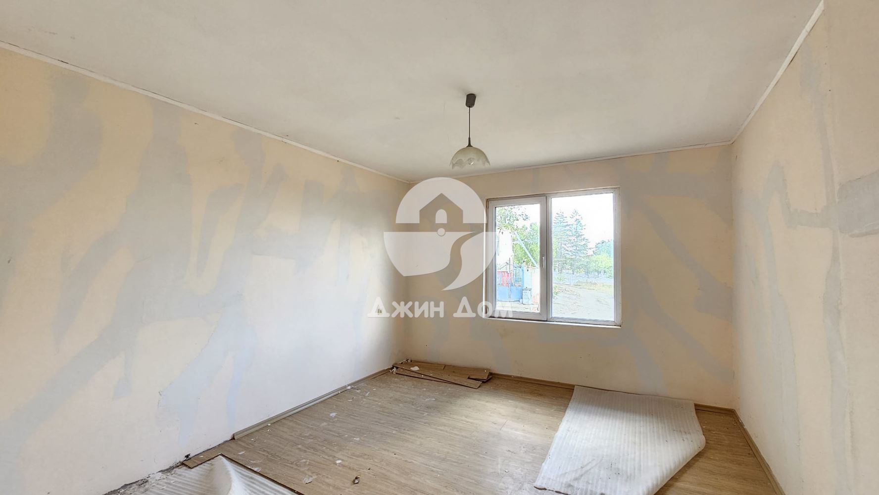 Едноетажна къща в с. Дюлево, обл. Бургас - 0