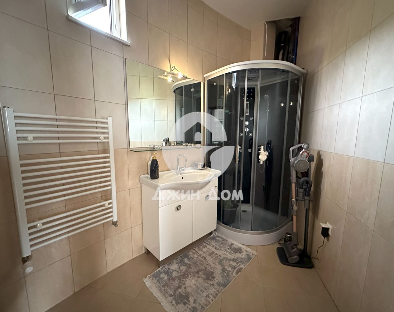 Просторна триетажна къща с ПАНОРАМА МОРЕ в гр. Свети Влас - 0