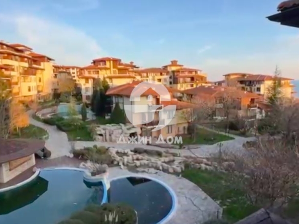 Тристаен апартамент с ЧАСТИЧНА ГЛЕДКА МОРЕ в к-с "Райска градина" - 0