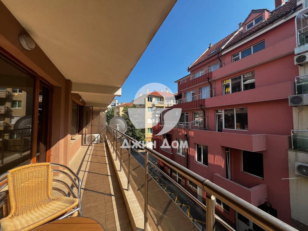 Просторен двустаен апартамент БЕЗ ТАКСА, гр. Поморие - 0