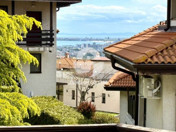 Тристаен мезонет с ГЛЕДКА МОРЕ в к-с „Бей Вю Вилас“, с. Кошарица - 0