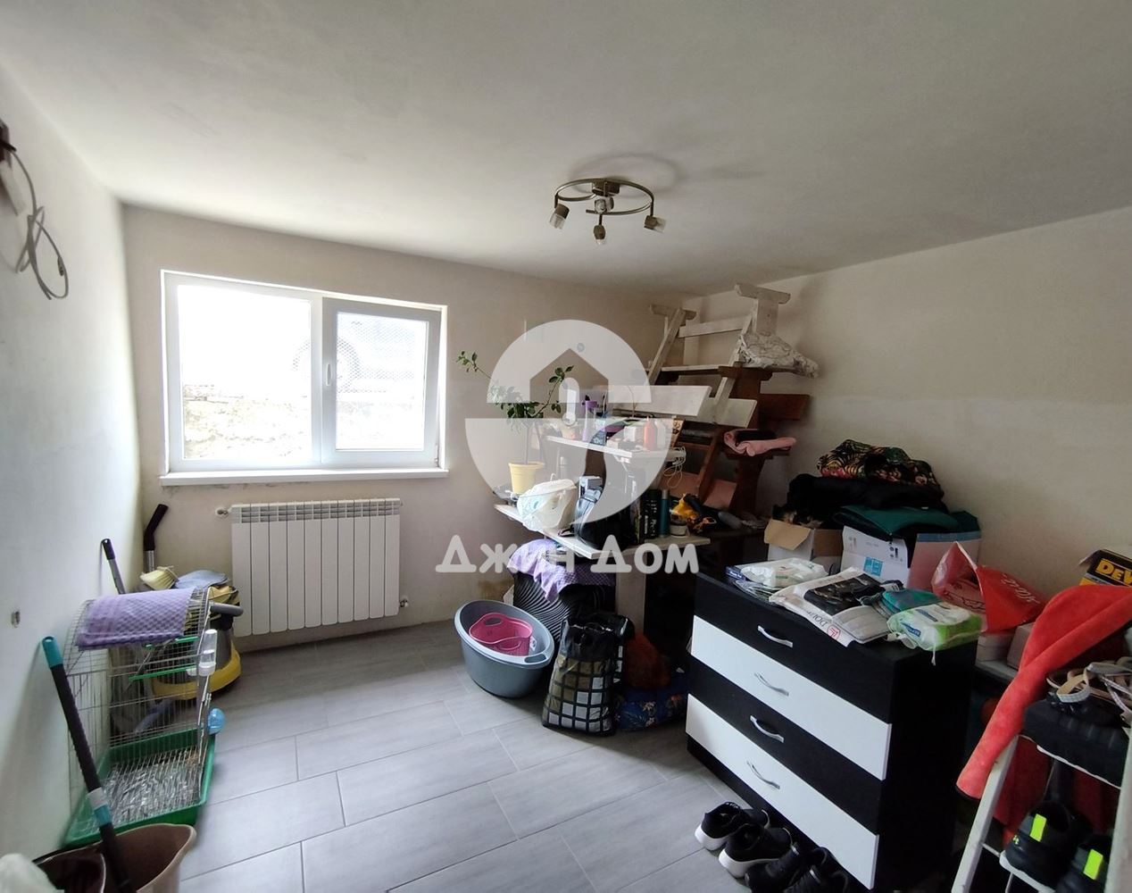 Просторна двуетажна къща в гр. Бяла - 0