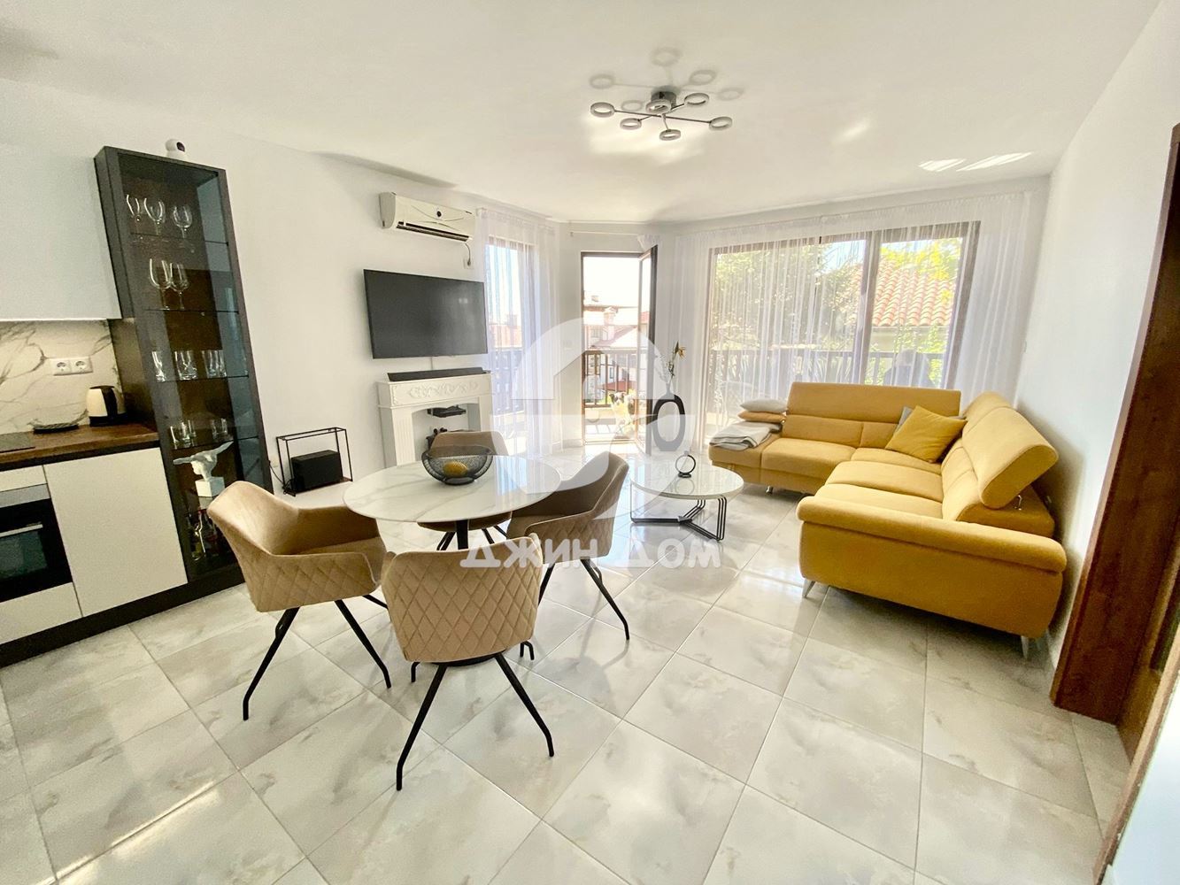 Тристаен апартамент с ГЛЕДКА МОРЕ в Сън Коуст Резорт, гр. Свети Влас - 0