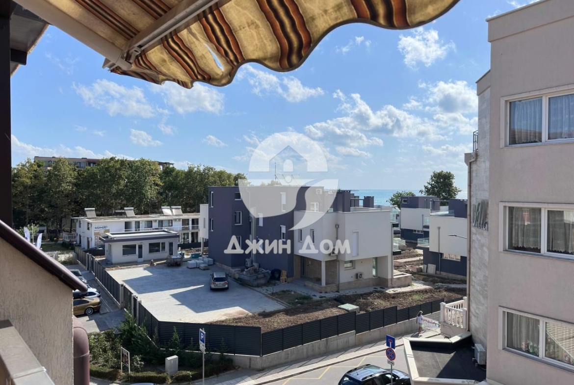 Двустаен апартамент в жилищна сграда с ГЛЕДКА МОРЕ, с. Равда - 0