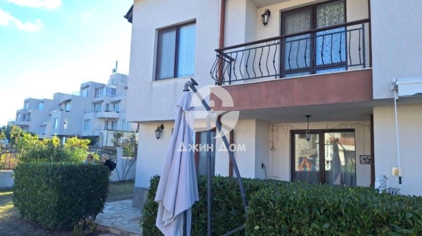 Двуетажна къща с ГЛЕДКА МОРЕ в м-т Буджака, гр. Созопол - 0