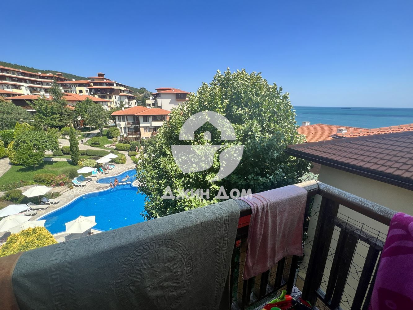 Тристаен апартамент с ГЛЕДКА МОРЕ в к-с Райска градина, гр. Свети Влас - 0