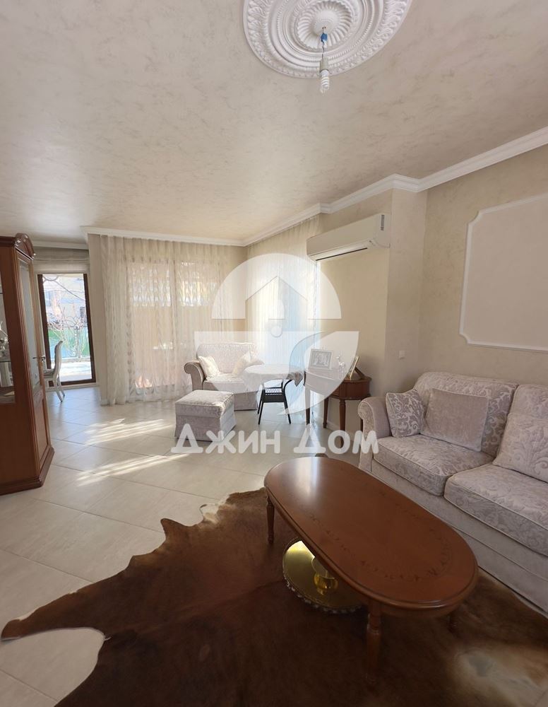 Просторна двуетажна къща в к-с „Виктория Резиденс“, гр. Поморие - 0