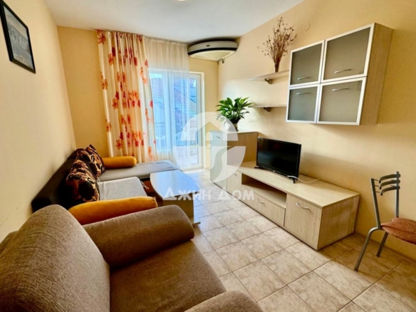 Просторен тристаен апартамент в к-с Белл Еър, гр. Свети Влас - 0