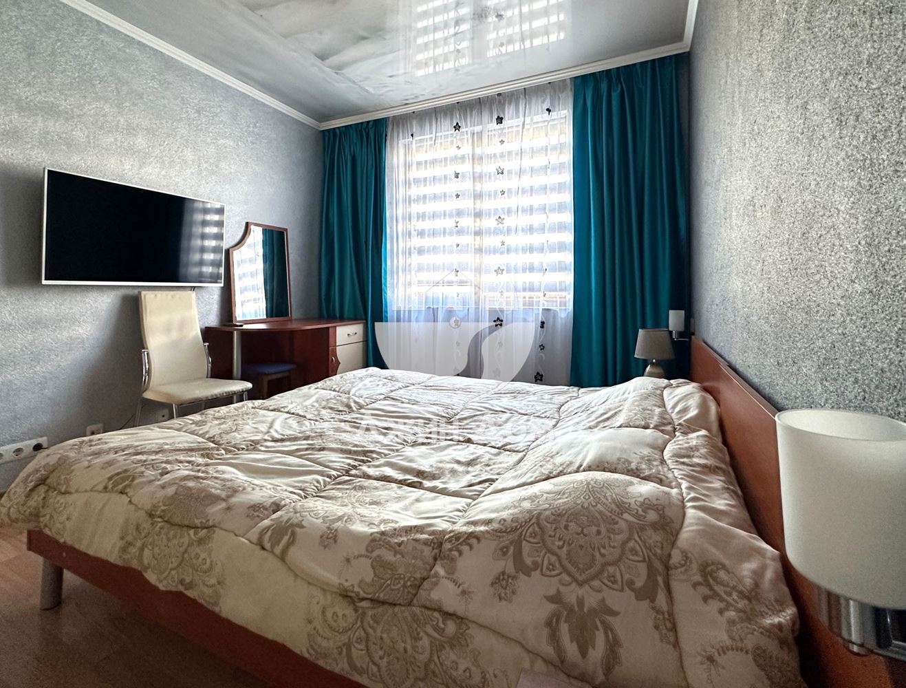 Просторен тристаен апартамент с НИСКА ТАКСА в к-с „Старфиш“, гр. Свети Влас - 0