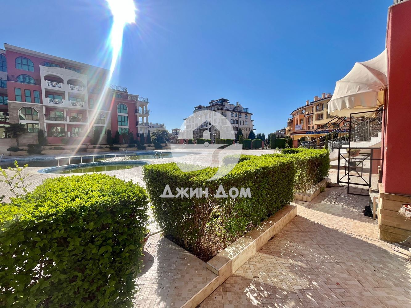 Двустаен апартамент в к-с „Свети Георги Палас“, гр. Свети Влас - 0