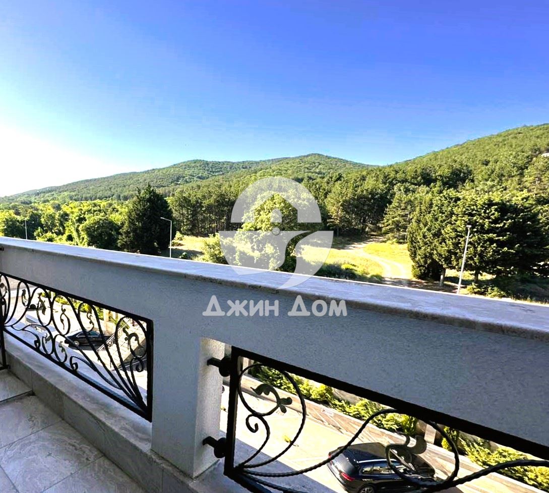 Апартамент с ПАНОРАМА ПЛАНИНА в к-с Оникс Бийч Резиденс, Свети Влас - 0