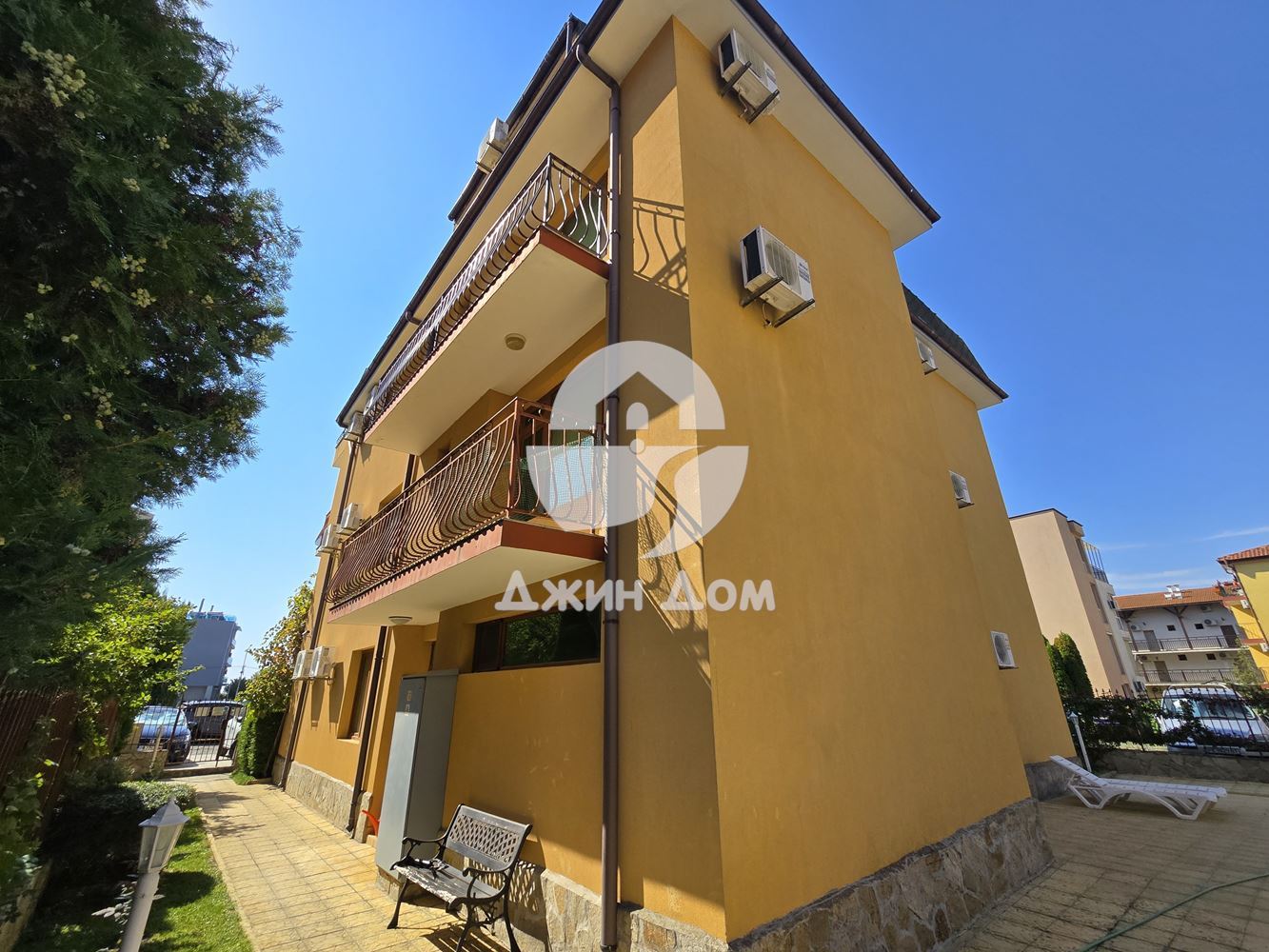 Двустаен апартамент с ГЛЕДКА МОРЕ в к-с Амото, с. Равда - 0