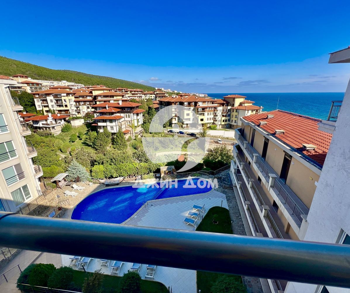 Тристаен апартамент с ГЛЕДКА МОРЕ в к-с Галатея Резорт, гр. Свети Влас - 0