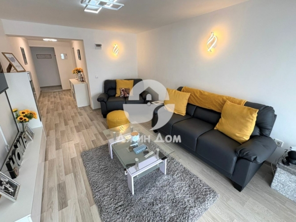 Стилен тристаен апартамент с ДВОР в гр. Свети Влас - 0