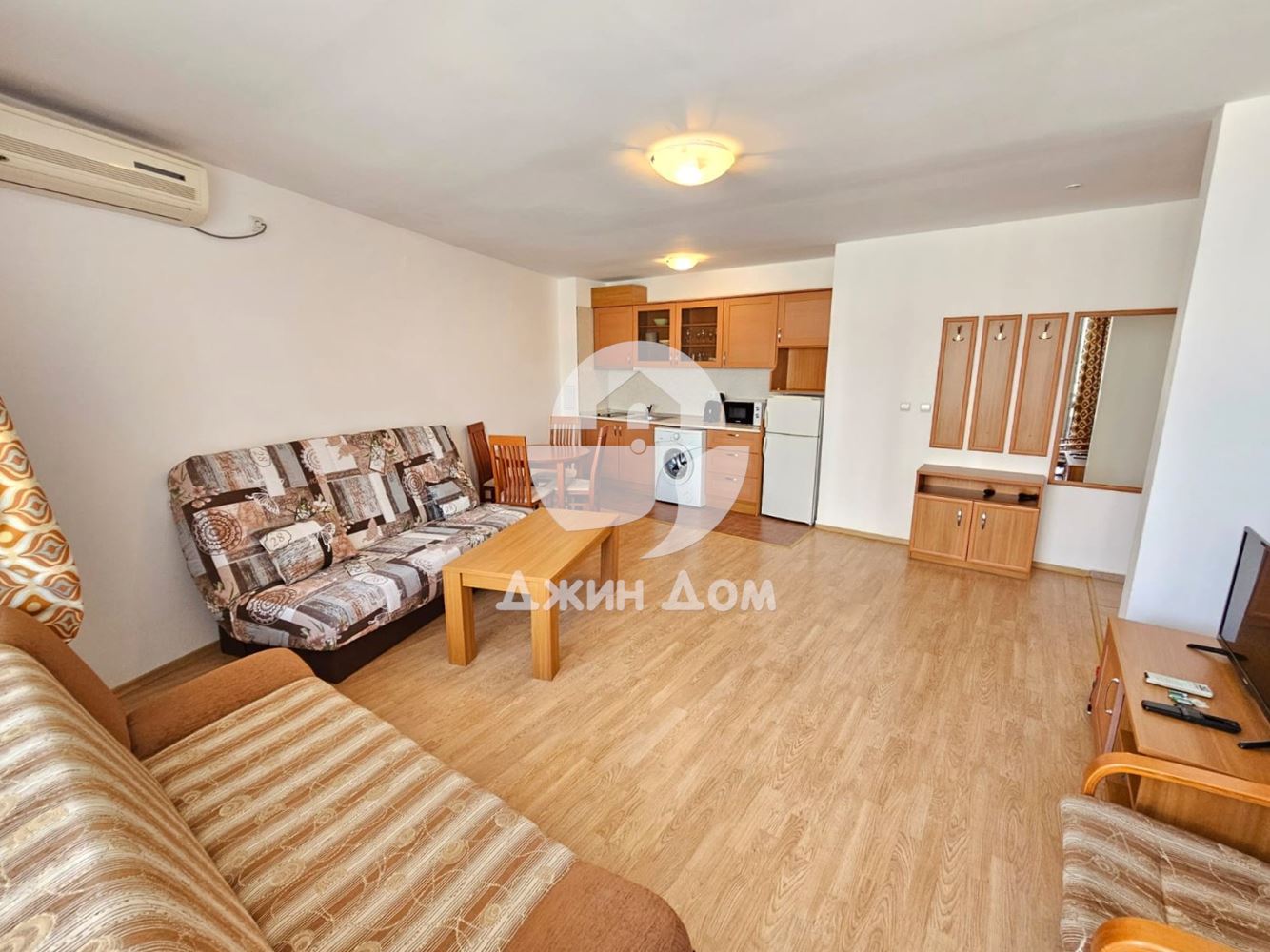 Двустаен апартамент в к-с „Ривиера Форт Бийч”, с. Равда - 0