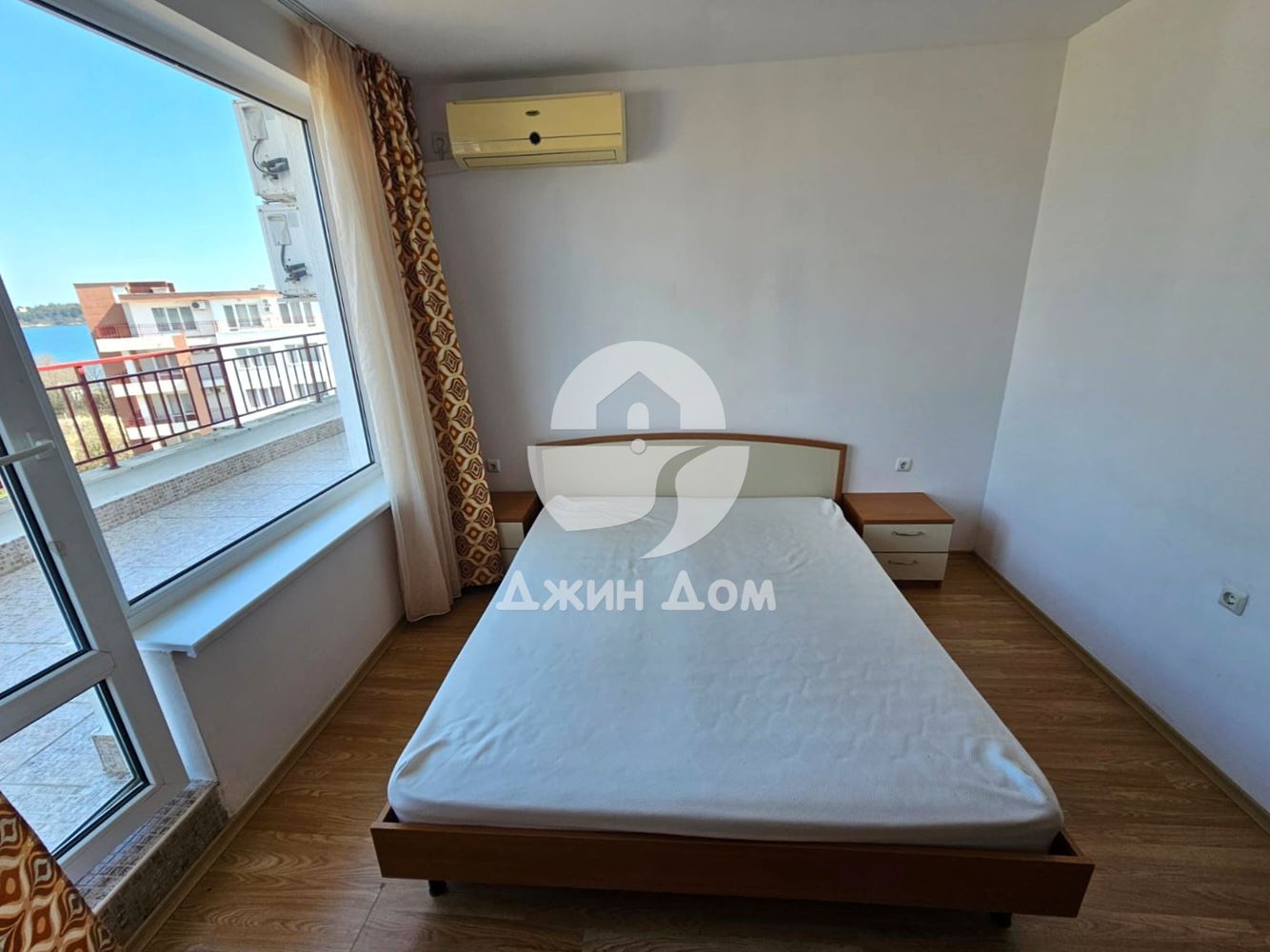 Тристаен апартамент с ГЛЕДКА МОРЕ в к-с „Ривиера Форт Бийч”, с. Равда - 0