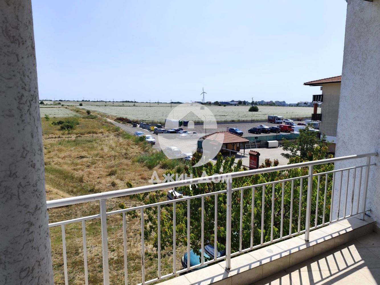 Тристаен апартамент в жилищна сграда с НИСКА ТАКСА, гр. Ахелой - 0