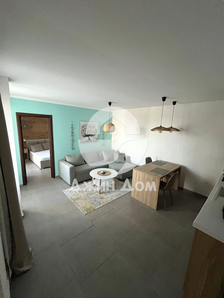 Двустаен апартамент с ГЛЕДКА МОРЕ в жилищна сграда, гр. Созопол - 0