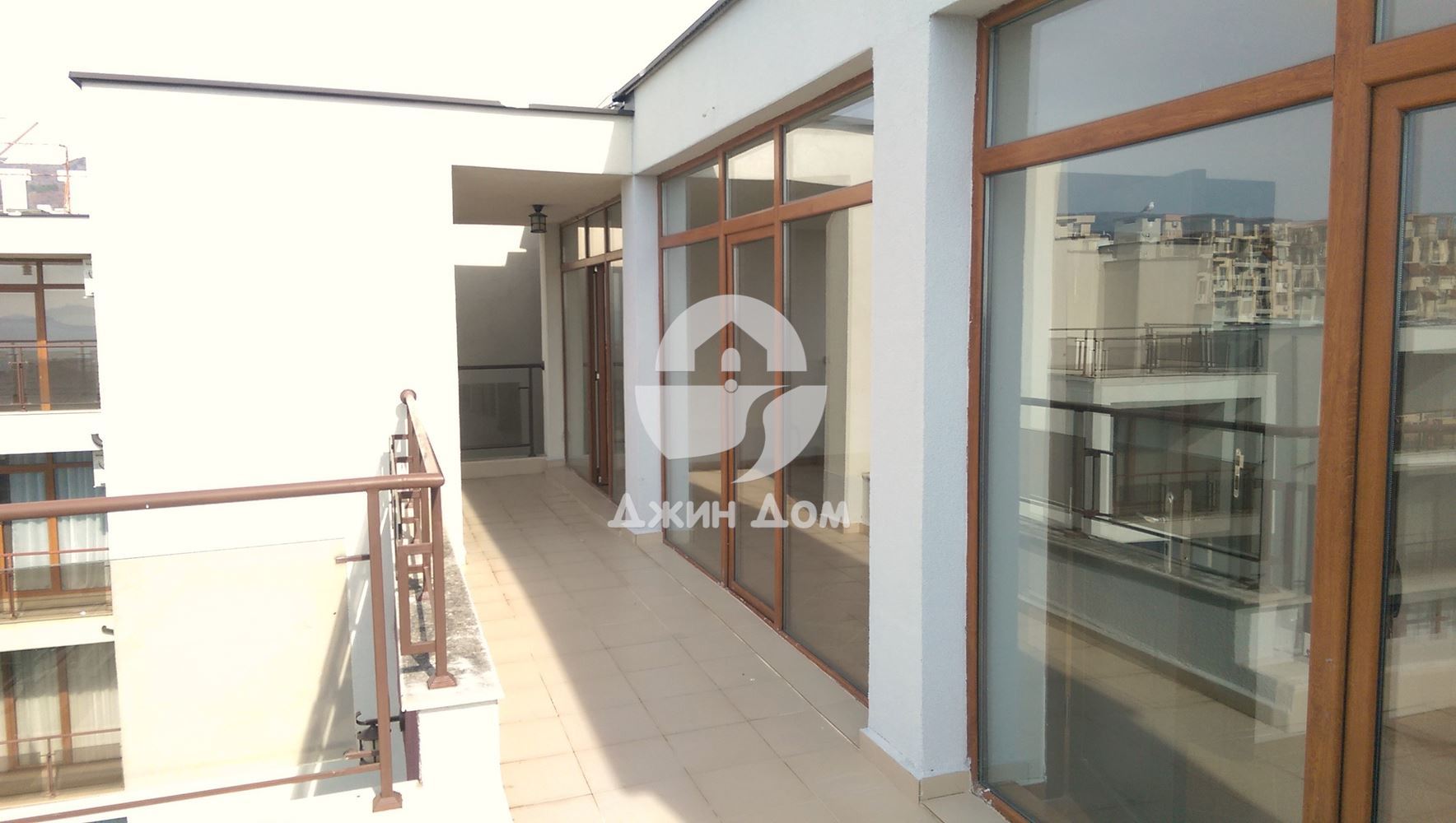 Необзаведен апартамент с ПАНОРАМА МОРЕ в к-с Хелиос, гр. Свети Влас - 0