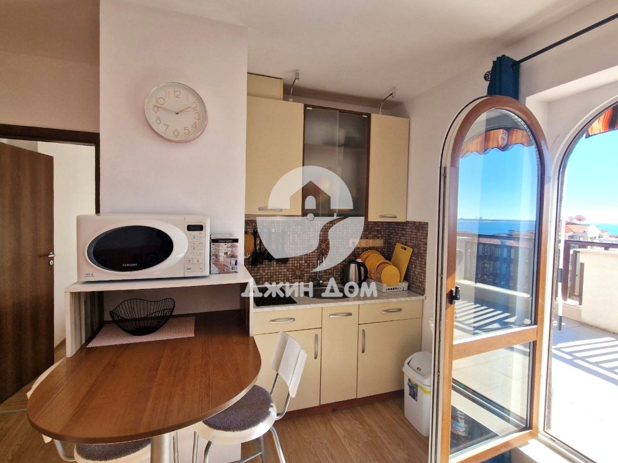 Двустаен апартамент с ГЛЕДКА МОРЕ и ПЛАНИНА в к-с Роял Палм, Св. Влас - 0