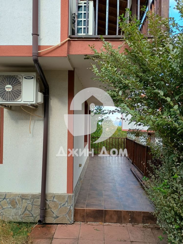 Двуетажна къща с двор в с. Александрово, общ. Поморие - 0