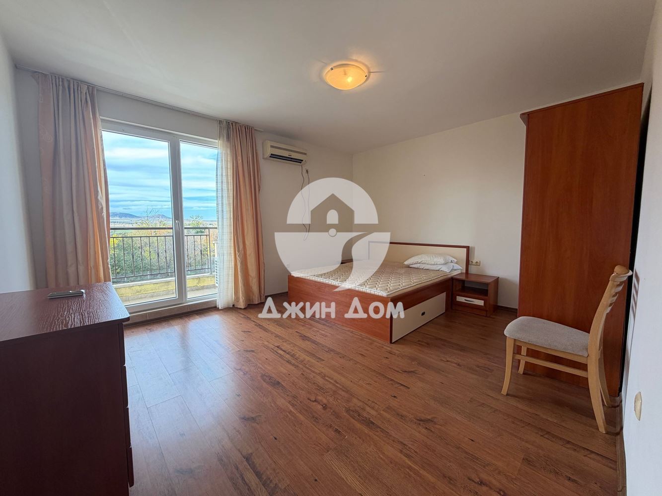 Тристаен апартамент на ПЪРВА ЛИНИЯ в к-с „Мидия“, гр. Ахелой - 0