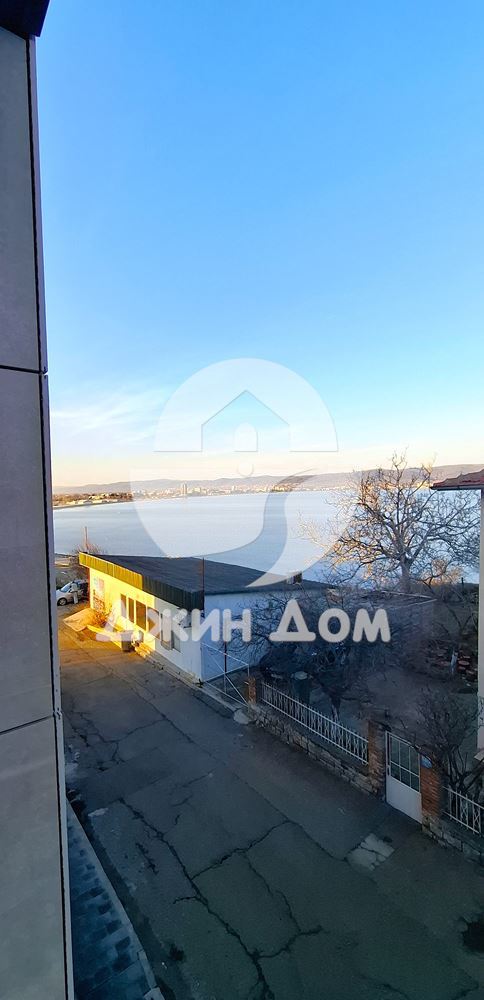 Просторен двустаен апартамент на ПЪРВА ЛИНИЯ МОРЕ в гр. Несебър - 0
