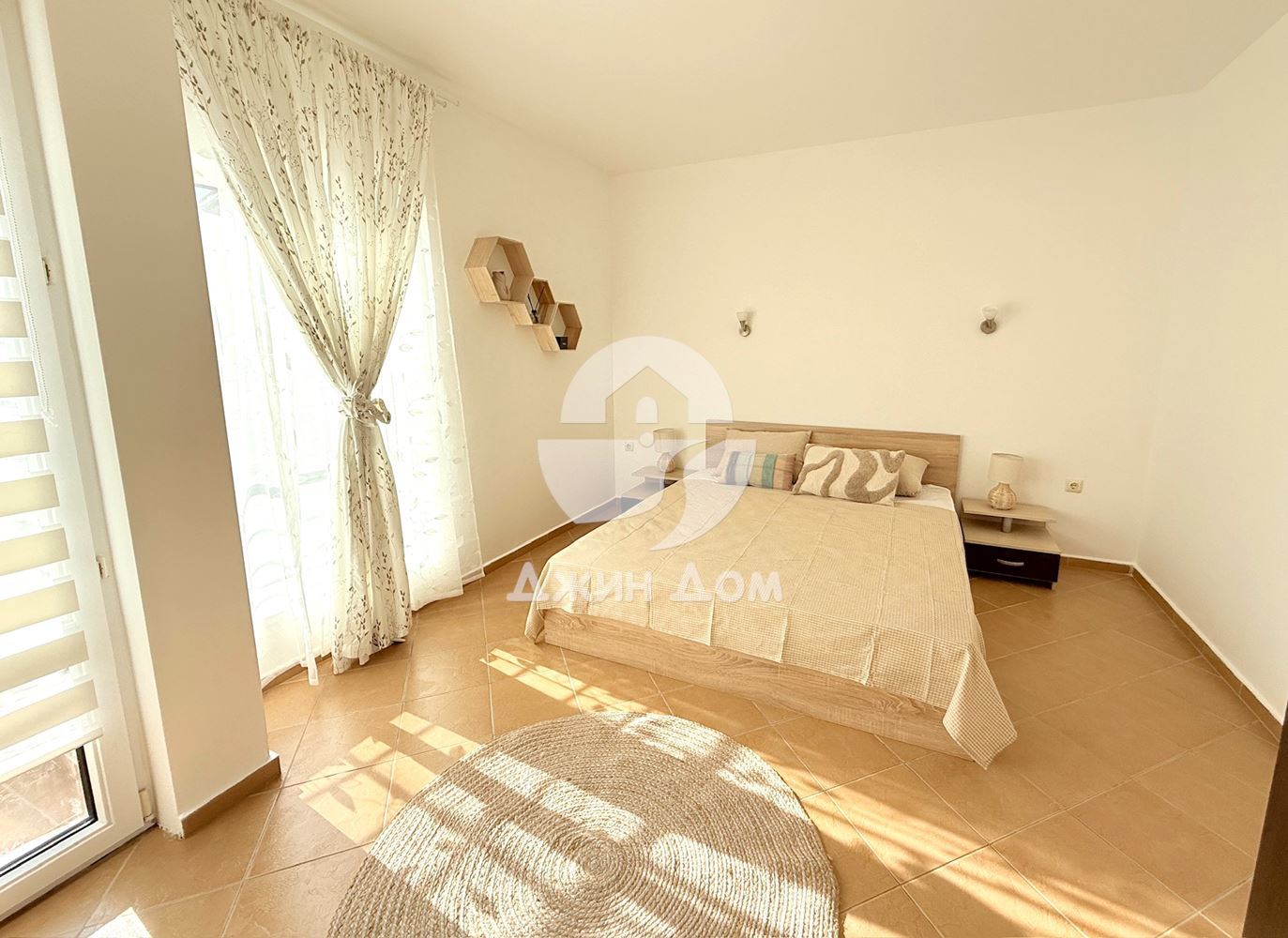 Тристаен апартамент с НИСКА ТАКСА ПОДДРЪЖКА в к.к. Слънчев бряг - 0