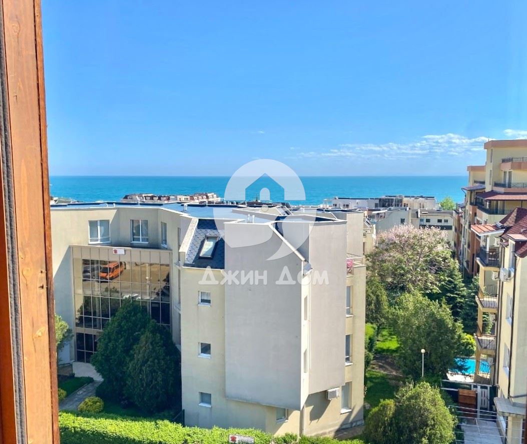 Четиристаен апартамент с ГЛЕДКА МОРЕ в к-с Олимп, гр. Свети Влас - 0