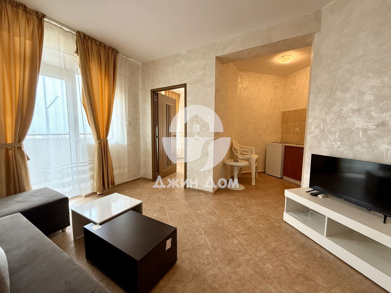 Двустаен апартамент в жилищна сграда БЕЗ ТАКСА, с. Равда - 0