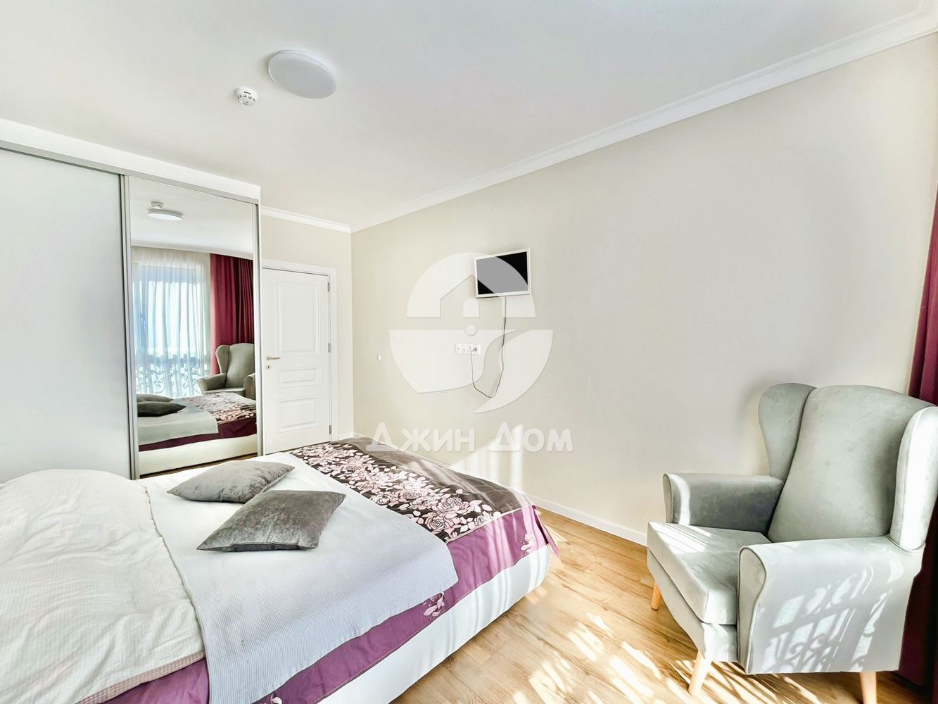 Просторен стилен тристаен мезонет в к-с „Белисити“, с. Равда - 0