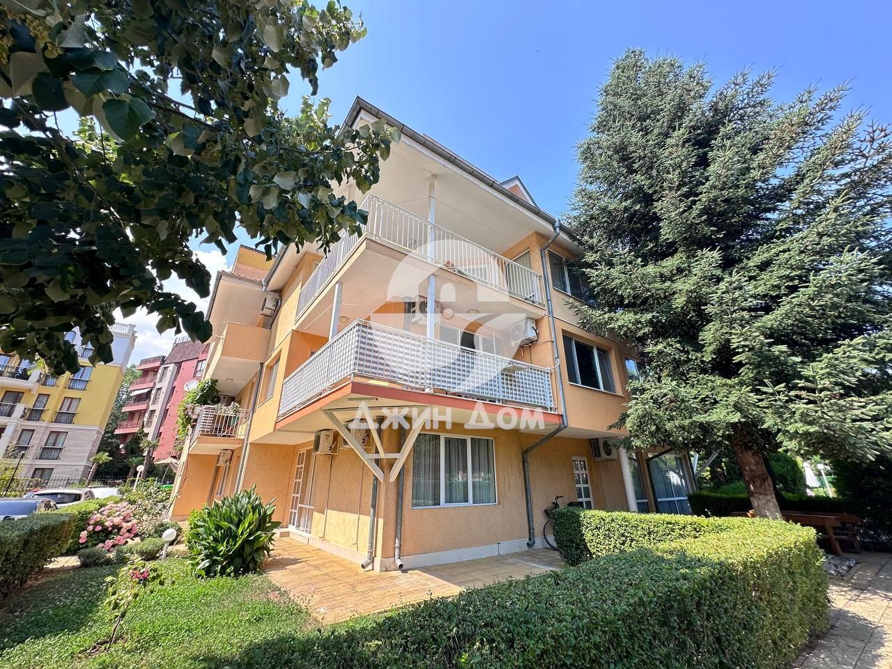 Четиристаен мезонет с НИСКА ТАКСА в к-с „Робинзон“, к.к. Слънчев бряг - 0