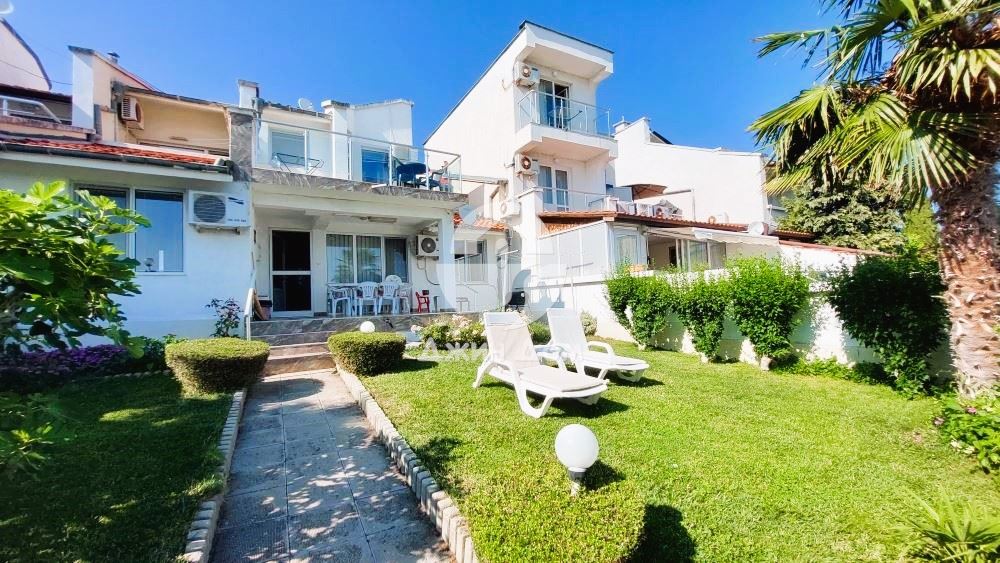 Двуетажна къща на ПЪРВА ЛИНИЯ МОРЕ с ПАНОРАМА МОРЕ в Свети Влас - 0