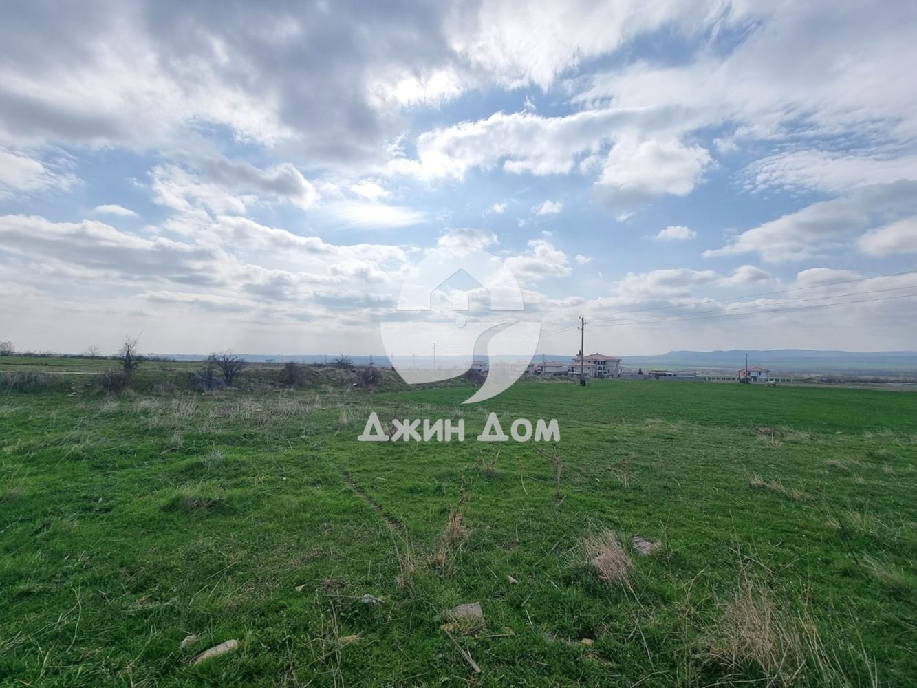 Урегулиран поземлен имот в с. Кошарица - 0