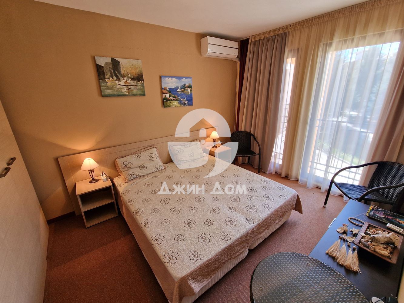 Двустаен апартамент на ПЪРВА ЛИНИЯ МОРЕ в к-с Марина Kейп, гр. Ахелой - 0