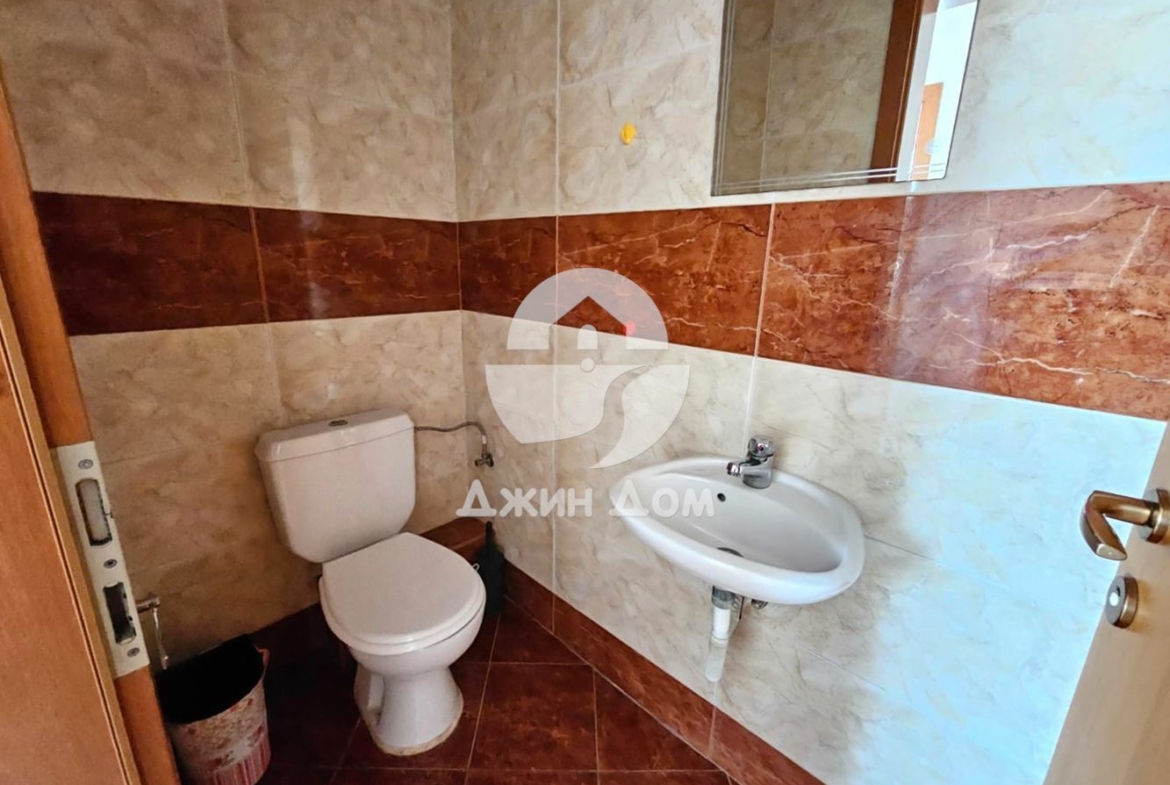 Тристаен апартамент с ГЛЕДКА МОРЕ в к-с „Ривиера Форт Бийч”, с. Равда - 0