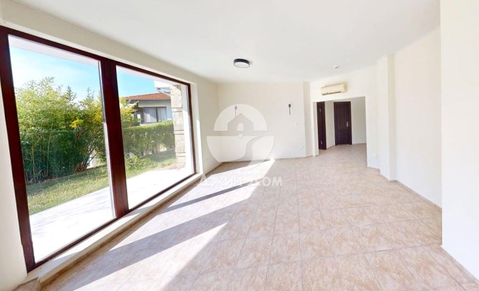 Просторна двуетажна къща в к-с „Бей Вю Вилас“, с. Кошарица - 0