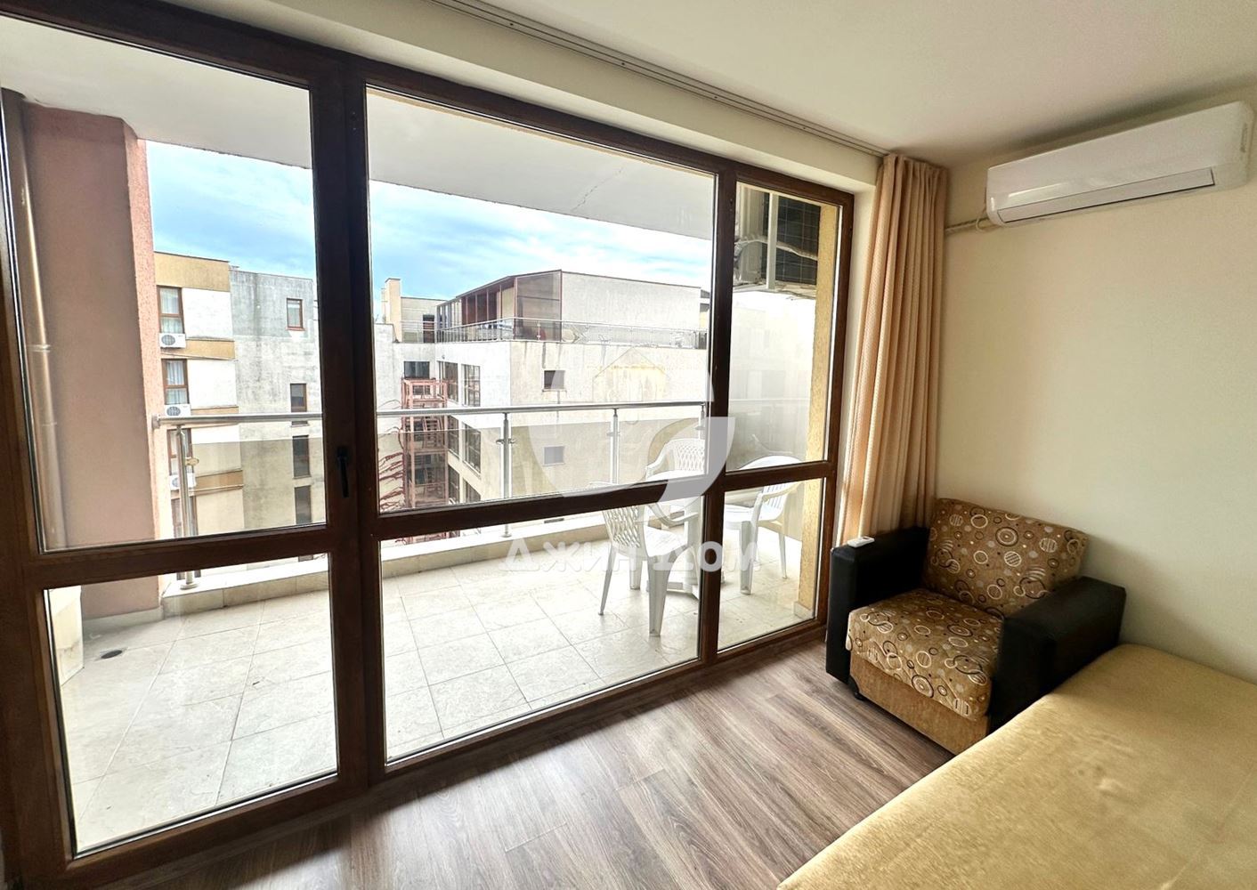 Едностаен апартамент с НИСКА ТАКСА в к-с „Виго“, гр. Несебър - 0