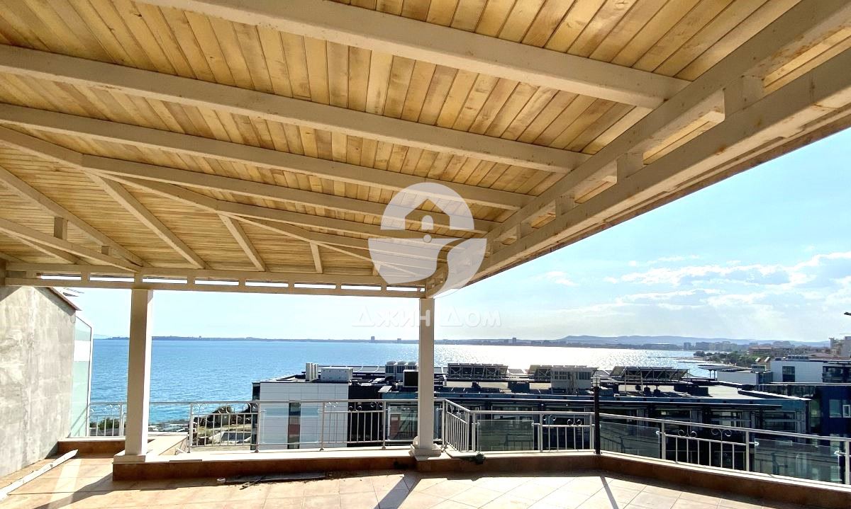 Просторен пентхаус с ПАНОРАМА МОРЕ И ПЛАНИНА в Сън Уейв, Свети Влас - 0