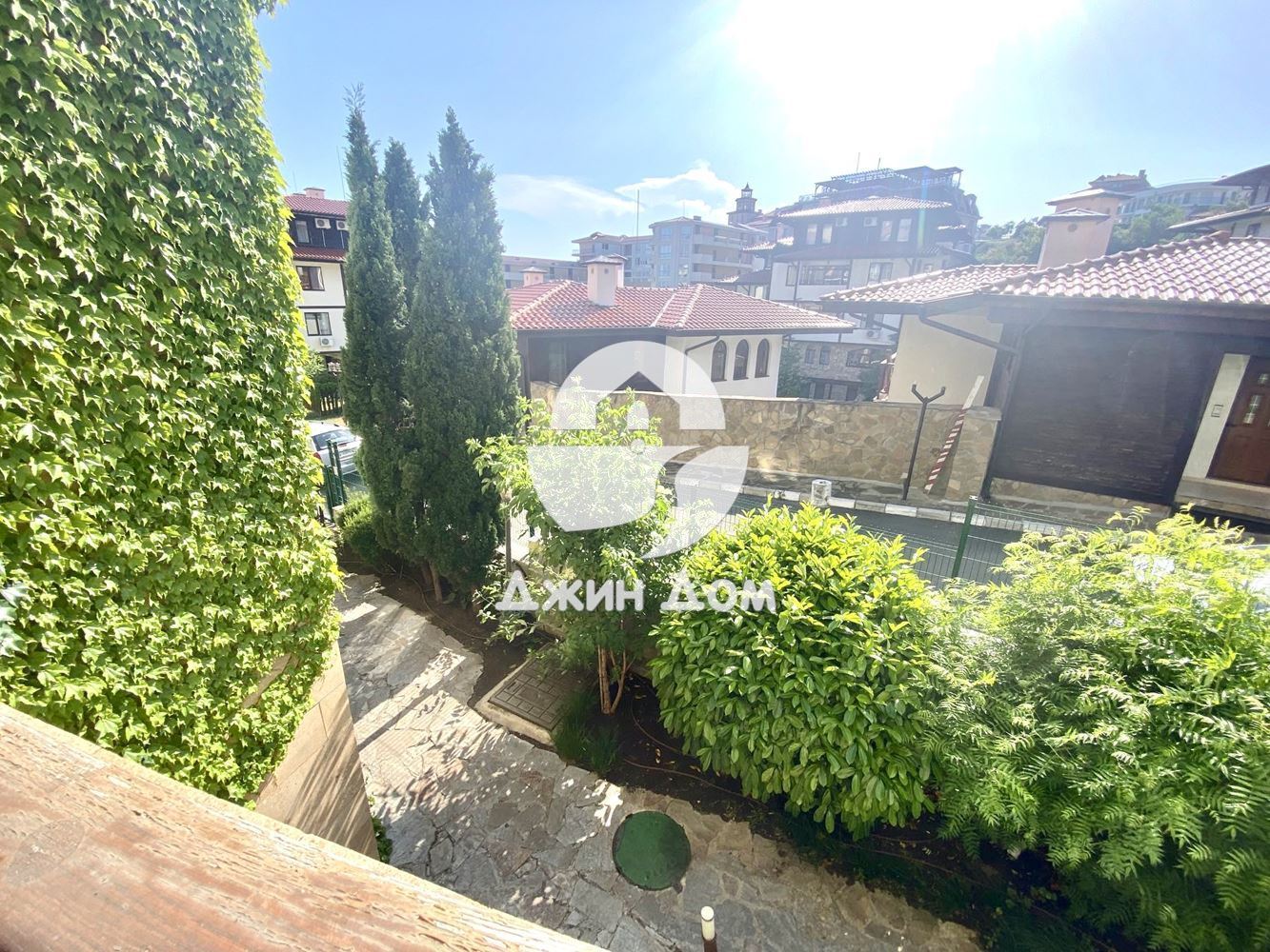 Тристаен апартамент в к-с „Райска градина“, гр. Свети Влас - 0