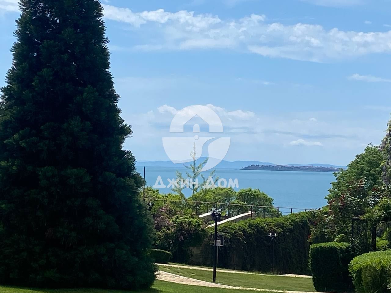 Двустаен апартамент с ГЛЕДКА МОРЕ в к-с Диамант, гр. Свети Влас - 0