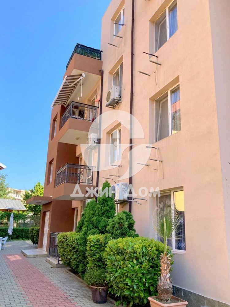 Двустаен апартамент в жилищна сграда БЕЗ ТАКСА, с. Равда - 0