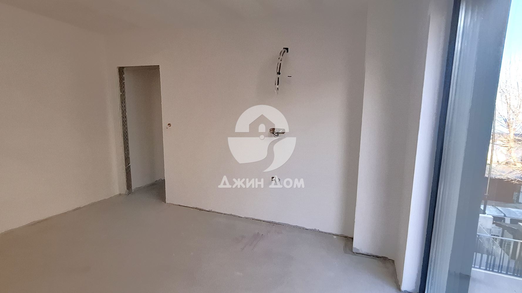 Просторен двустаен апартамент на ПЪРВА ЛИНИЯ МОРЕ в гр. Несебър - 0