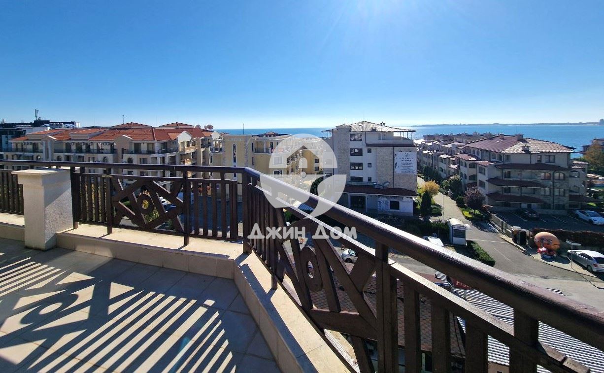 Двустаен апартамент с ГЛЕДКА МОРЕ и ПЛАНИНА в к-с Роял Палм, Св. Влас - 0