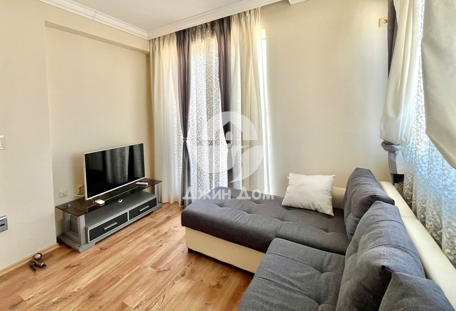 Тристаен апартамент с ПАНОРАМА МОРЕ в к-с „Мелия 10“, с. Равда - 0