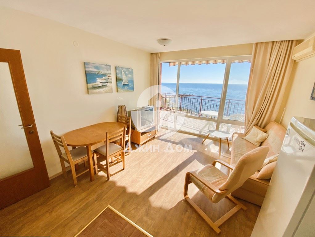 Апартамент с ПАНОРАМА МОРЕ и ПЛАНИНА в Привилидж Форт Бийч, Елените - 0