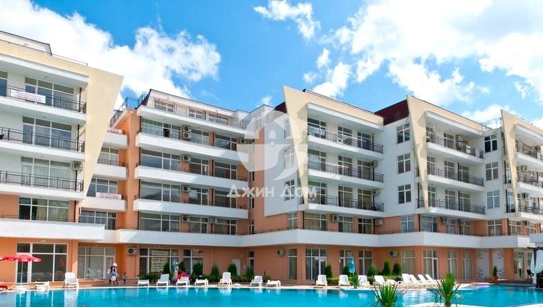 Просторен тристаен апартамент в к-с „Гранд Камелия“, к.к. Слънчев бряг - 0