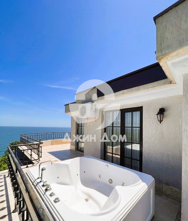 Просторен пентхаус с ПАНОРАМА МОРЕ в Клифф Бийч СПА Резорт, гр. Обзор - 0