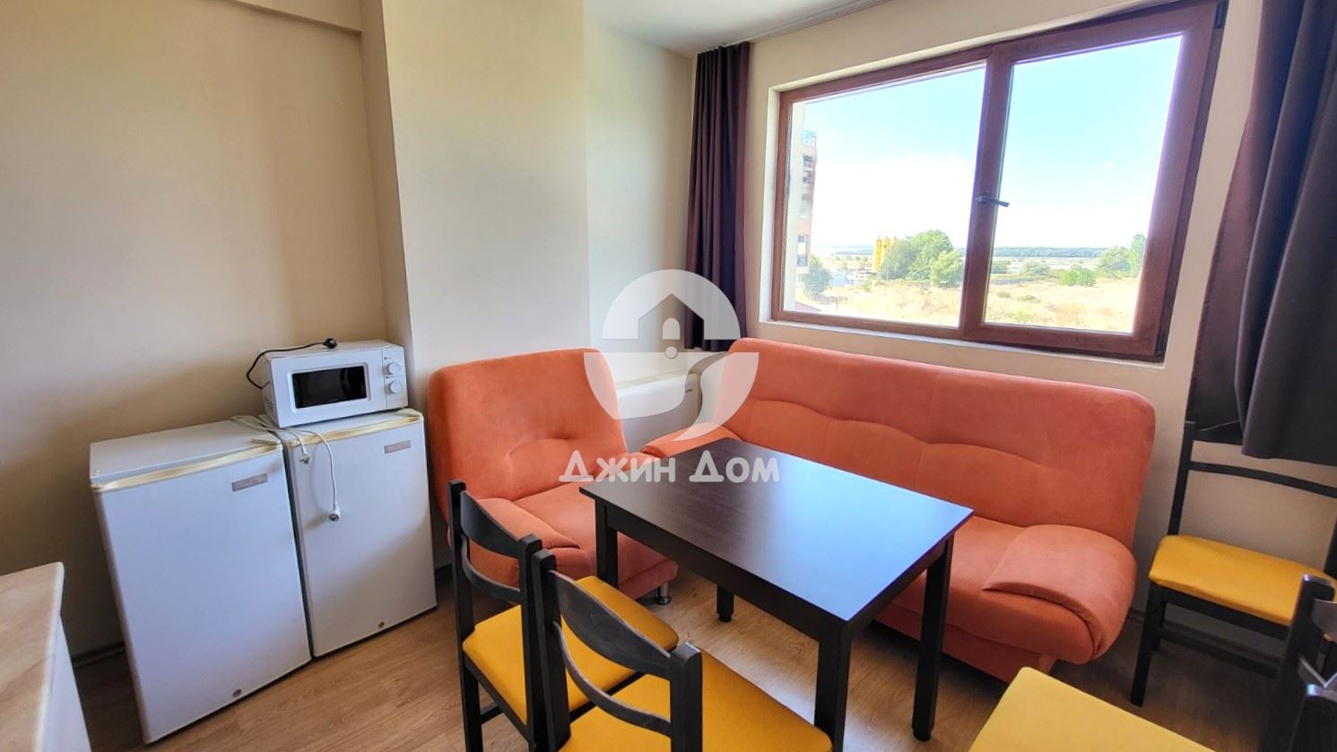 Просторен двустаен апартамент в к-с „Сезони 3“, к.к. Слънчев бряг - 0